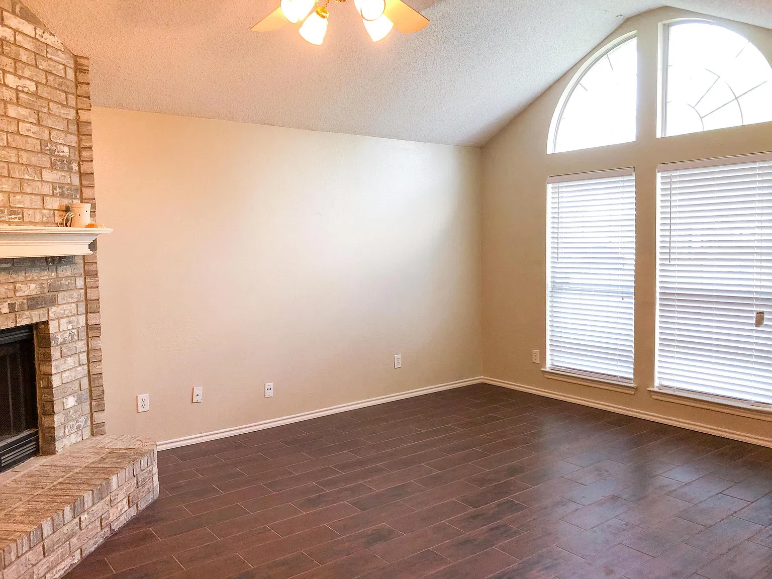 3 bed, 1450 sqft, $1,800 — Photo 3