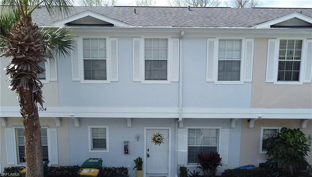 2 bed, 2.5 bath, 1272 sqft, $2,350 — Photo 3