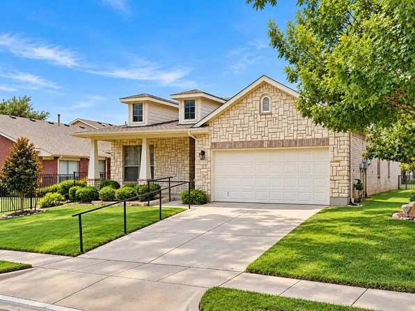 6820 Algarve Dr, Denton, TX 76210