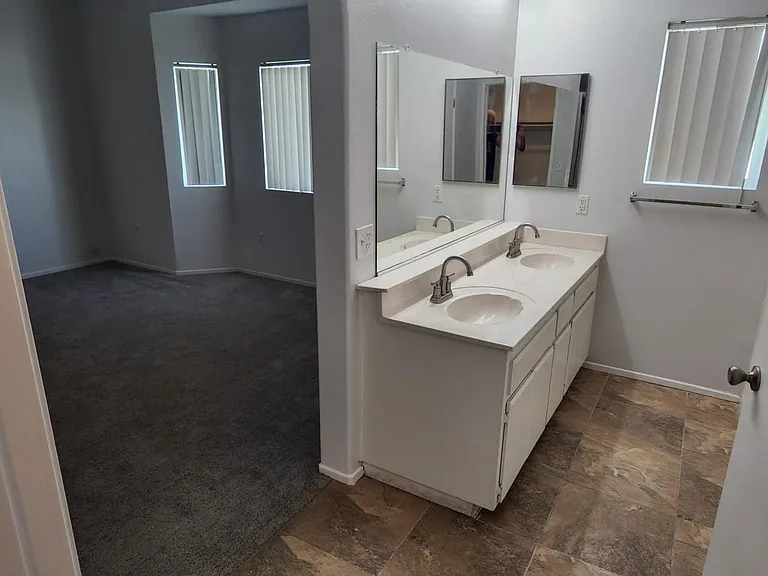 1738 Shane Ln — Photo 20