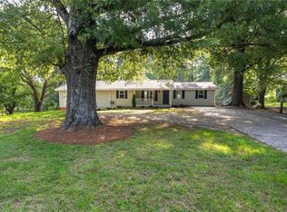 3050 Pleasant Ridge Rd, Summerfield, NC 27358