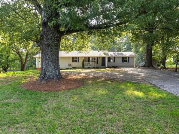 3050 Pleasant Ridge Rd, Summerfield, NC 27358