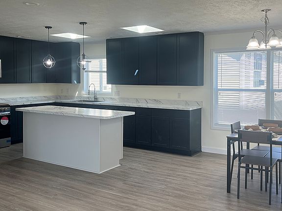 4th image of 23046 Aspen Blvd #46