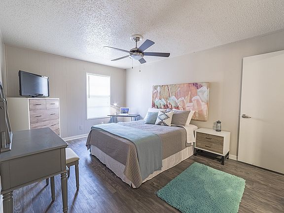 3rd image of 2101 Harvey Mitchell Pkwy S #236