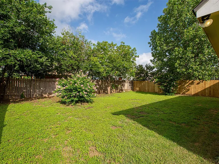 2571A Georgian Dr — Photo 12