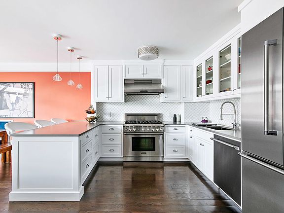 4th image of 1437 3rd Ave #17C