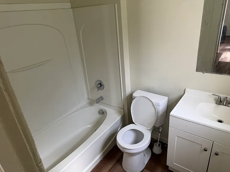 244 Arch St — Photo 9