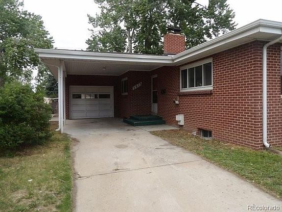 2nd image of 3015 Quebec Street