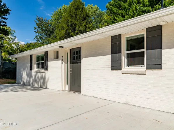 700 Lakeview Dr, Loudon, TN 37774