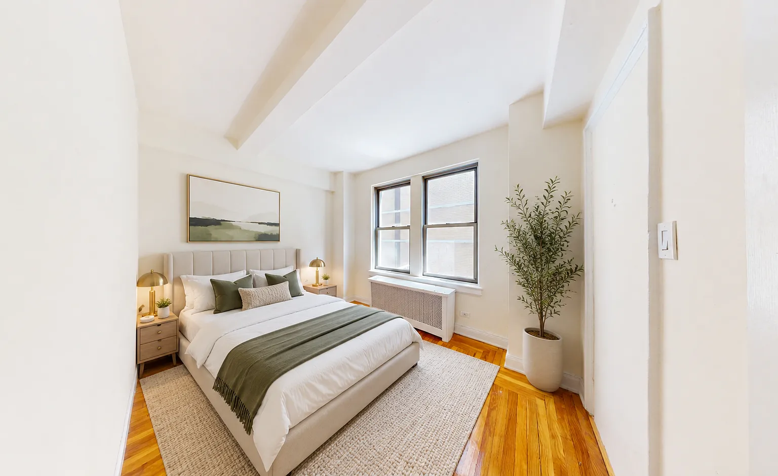 301 East 38th Street — Photo 2