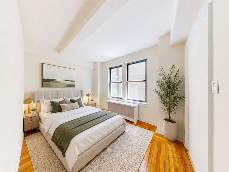 301 E 38th St #7J — Photo 2