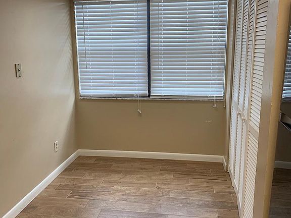 Breakfast nook in Kitchen Breakfast nook in Kitchen