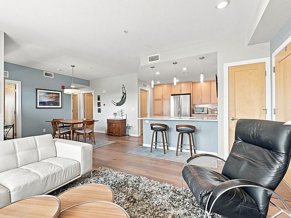 4th image of 1316 Snowberry Ln #201