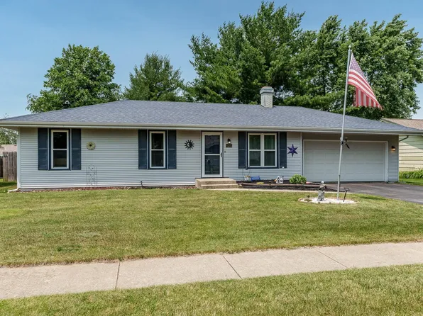 8202 Eddington Dr, Machesney Park, IL 61115