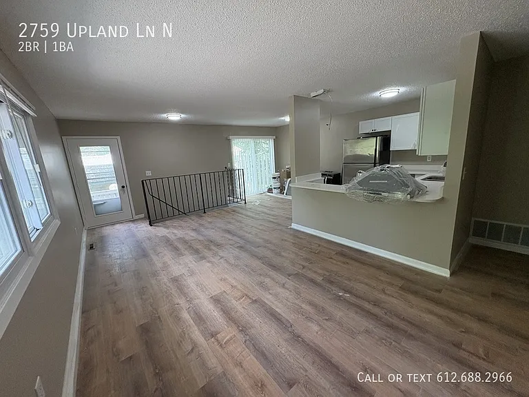 2759 Upland Ln N — Photo 2