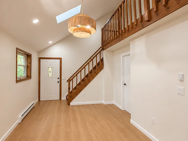 484 Country Place Dr — Photo 9