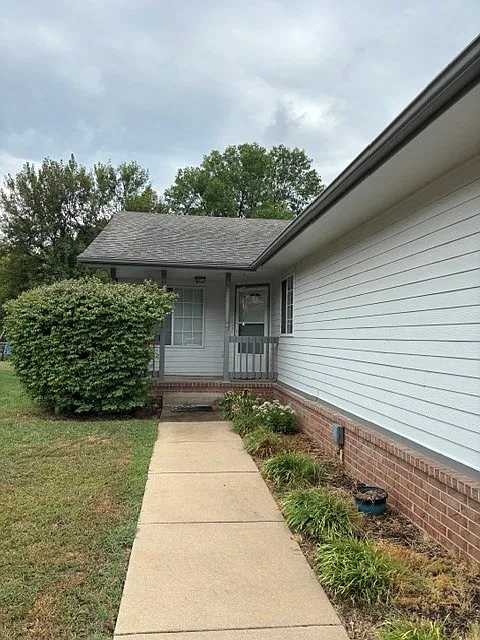 1415 E Windmill Rd