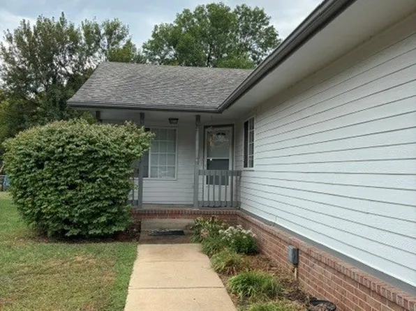1415 E Windmill Rd, Derby, KS 67037