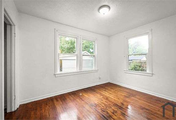 4th image of 270 Mulberry St