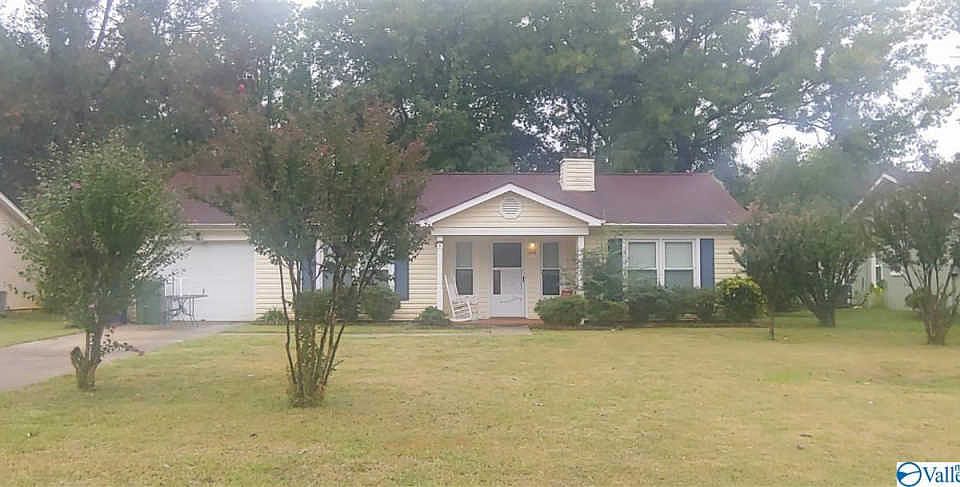 1st image of 1096 Joshua Dr SE