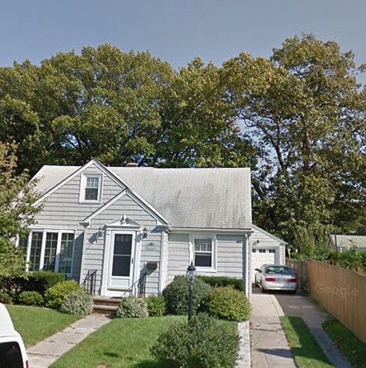 2nd image of 20 Cherry St
