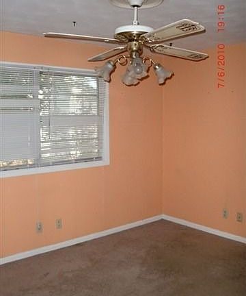 4th image of 3960 Broadmoor Dr
