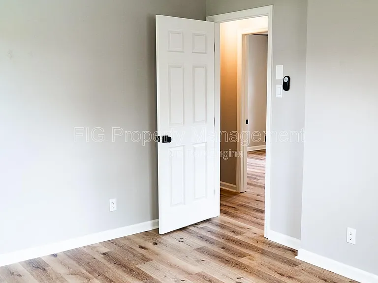 4200 Crestfield Rd — Photo 17