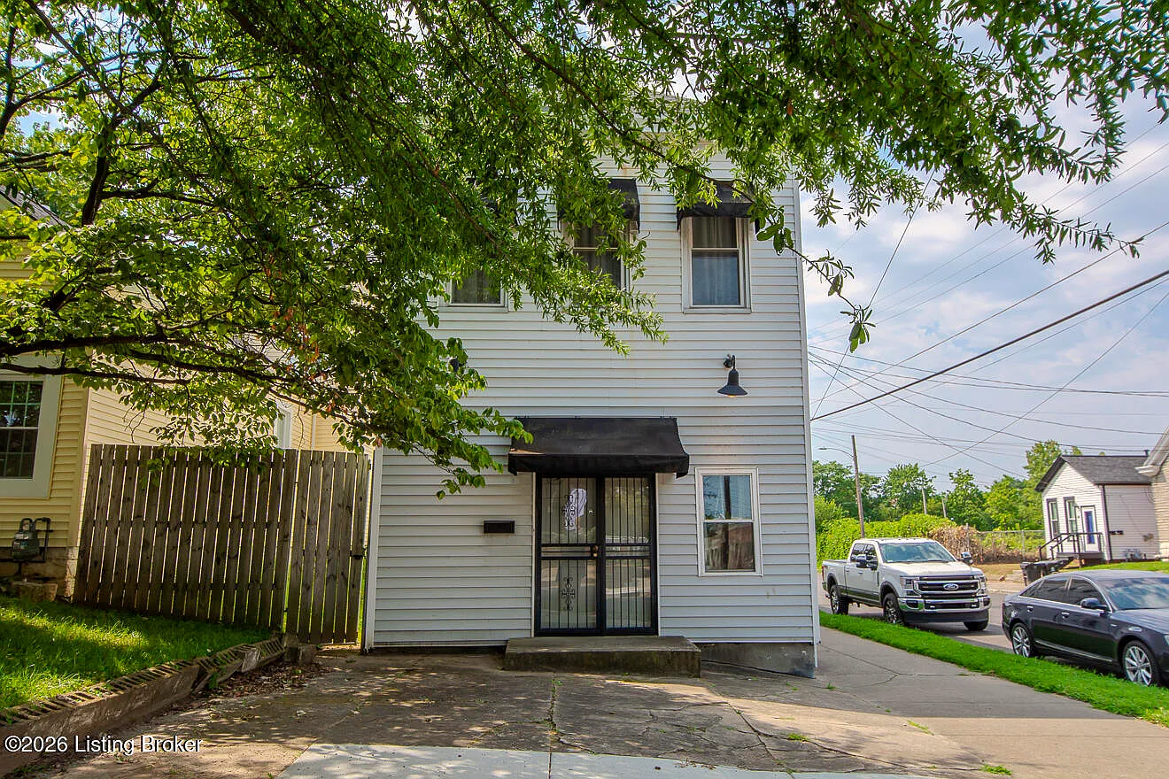 3 bed, 1.0 bath, 1300 sqft, $1,500 — Photo 3