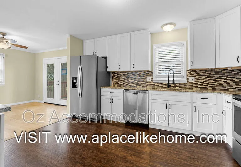 9514 Glenwood St — Photo 12