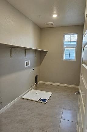 5th image of 2472 Lake Club Dr