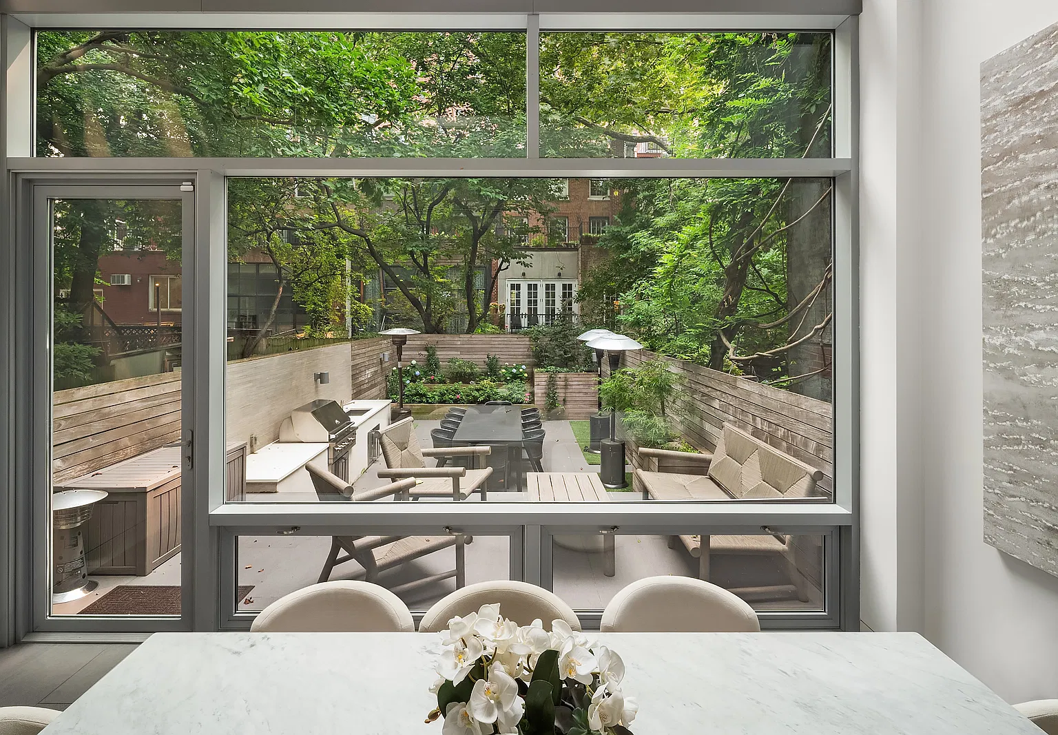 450 West 25th Street — Photo 4