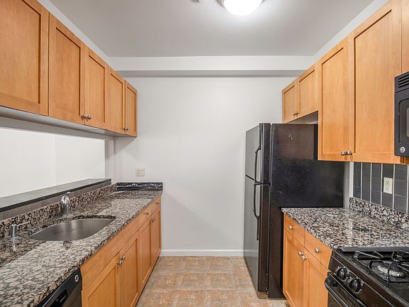 2nd image of 1950 Bergen Ave APT 1D