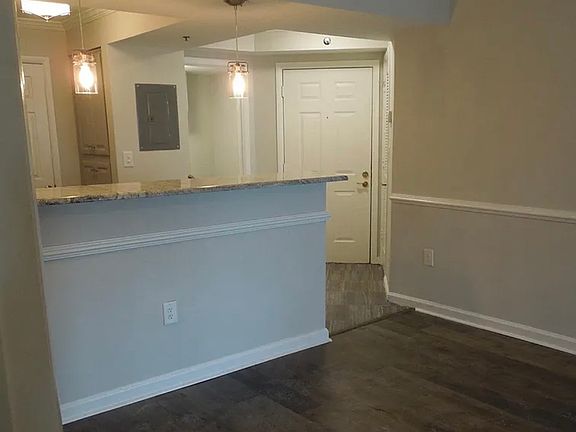 3rd image of 795 Hammond Dr APT 213