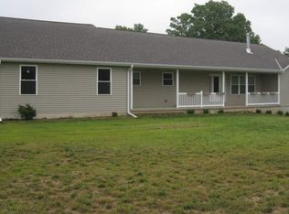 2898 E 1250th St, Loraine, IL 62349