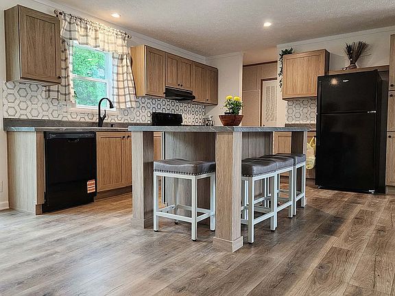 5th image of 123 Oakley Estates Rd