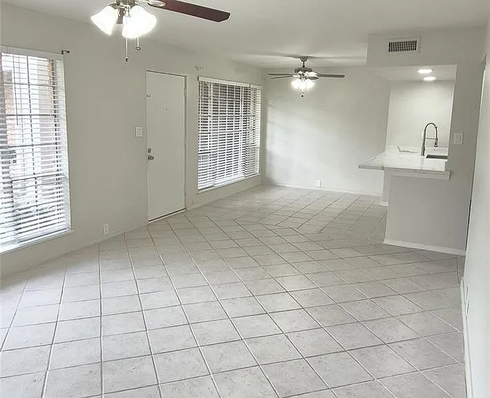 5343 Richmond Ave #11 — Photo 2