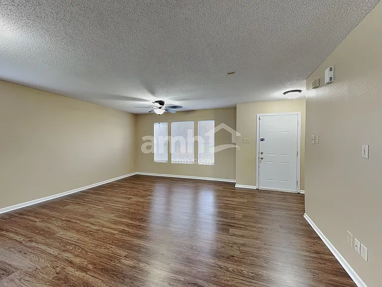6904 Eagle Crossing Blvd — Photo 7