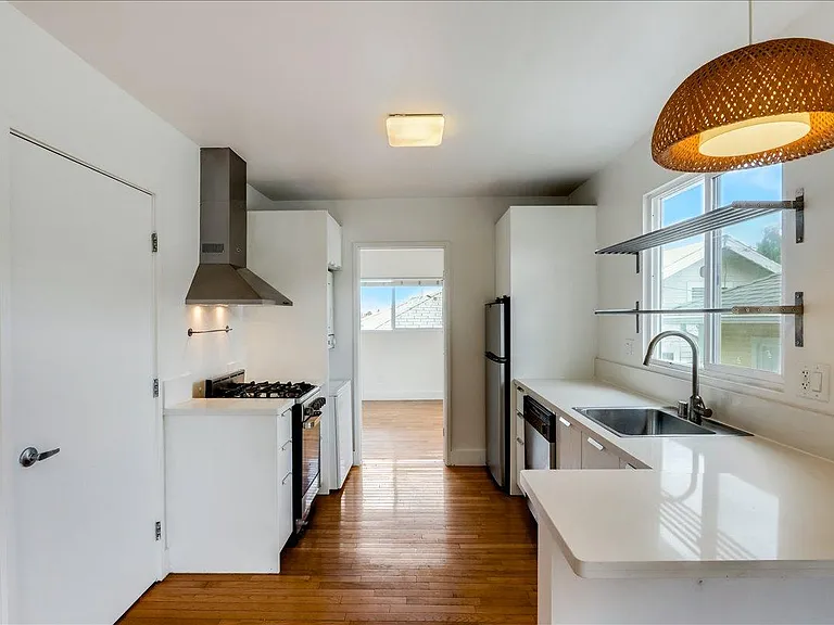1822 Bellevue Ave — Photo 11