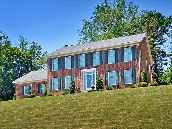 2nd image of 570 Kingfred Dr