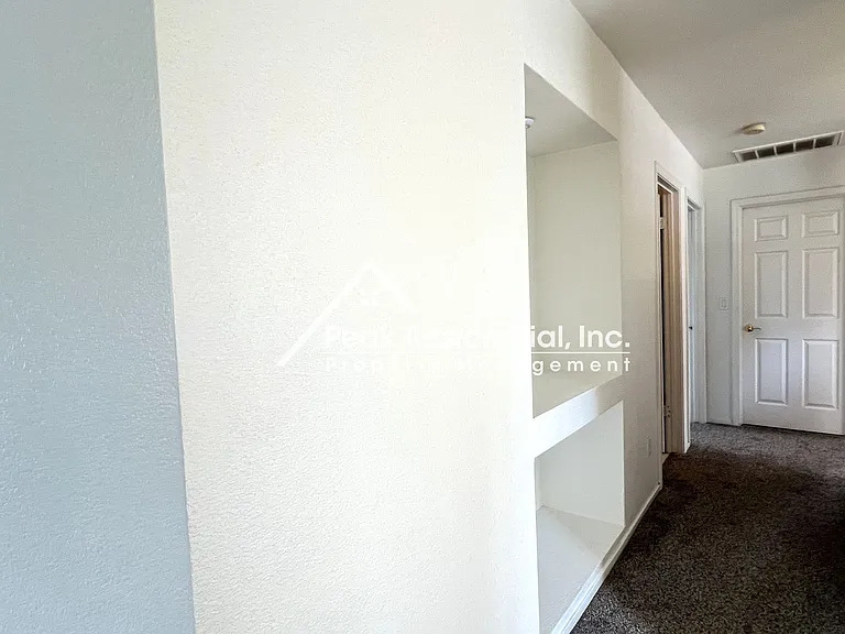 8274 Golden Park Ct — Photo 15