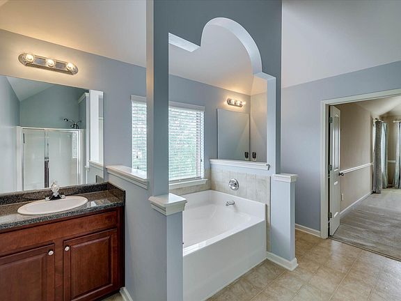 3rd image of 3027 Rockwell Ct