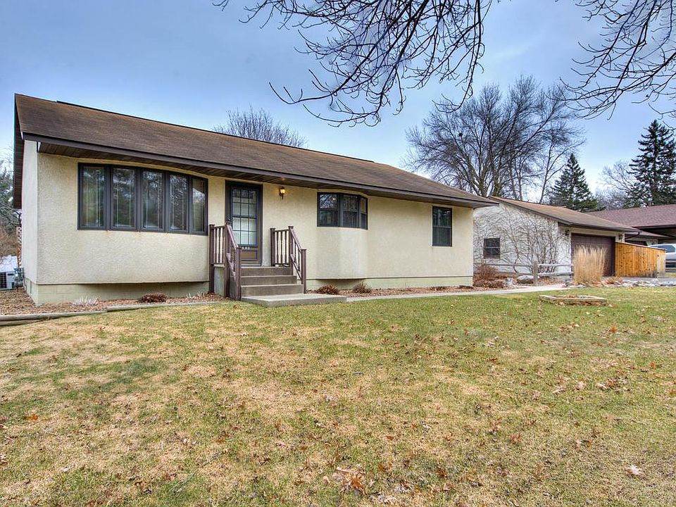 1st image of 2234 McMenemy St N
