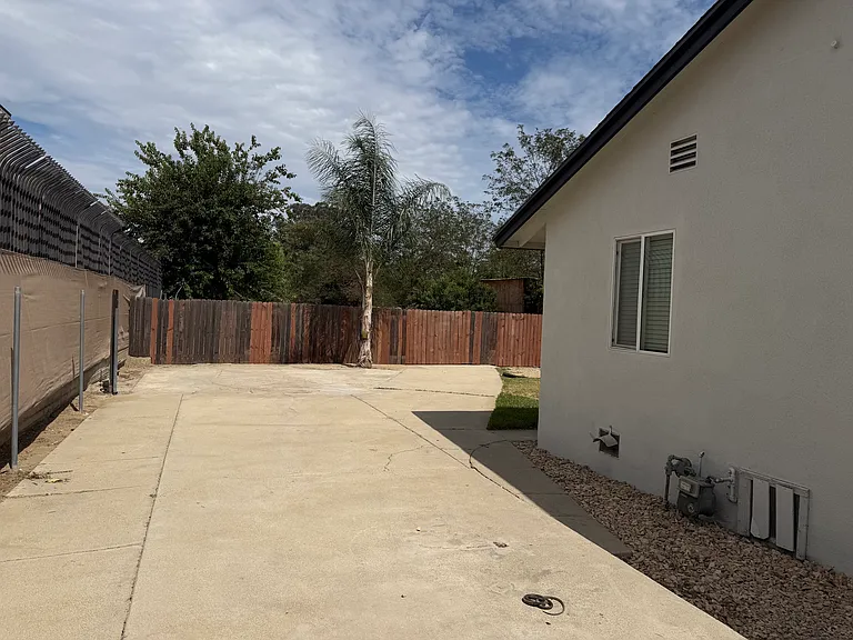 11203 Roswell Ave — Photo 20