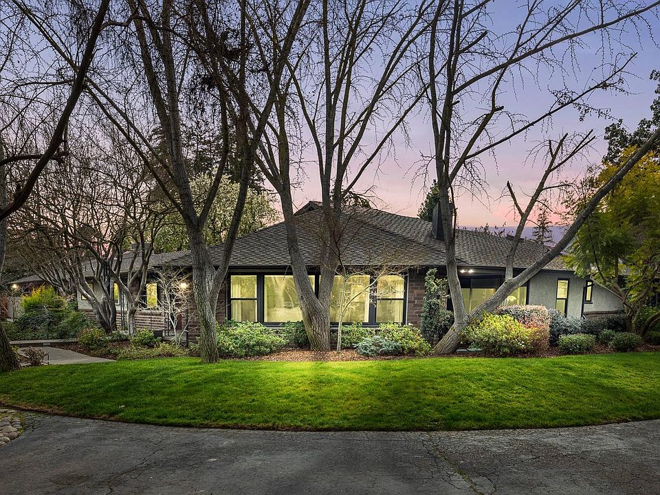 1st image of 4040 N Van Ness Blvd