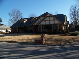 2516 Roxbury Ln, Fort Smith, AR 72908