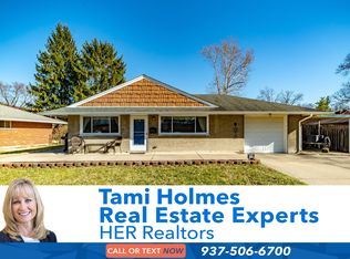 3802 Keswick Ln, Dayton, OH 45439