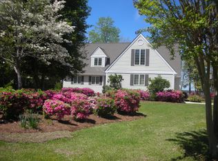 2912 Dogwood Ln, Morehead City, NC 28557