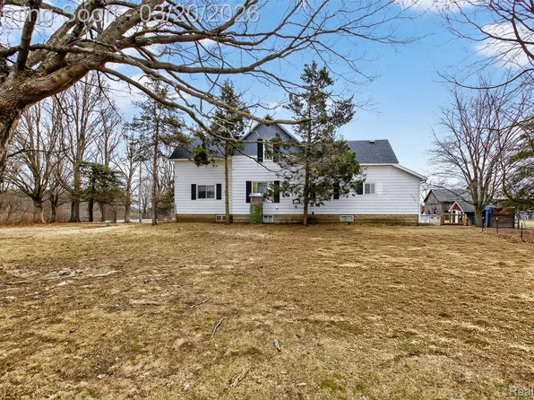 5639 Swaffer Rd, Millington, MI 48746