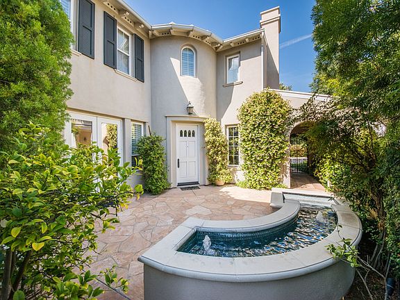 3rd image of 26907 Pinehurst Dr