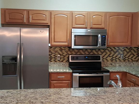 5th image of 1708 Forest Lake Cir W APT 1